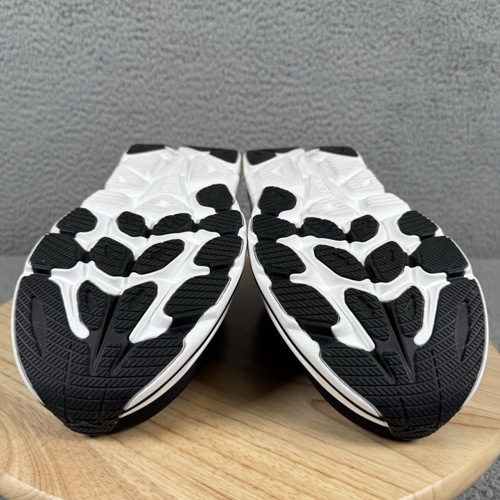 Hoka One One Clifton 10 Mens Size 9 EE Wide Black White Running Shoes Sneakers - Picture 8 of 12